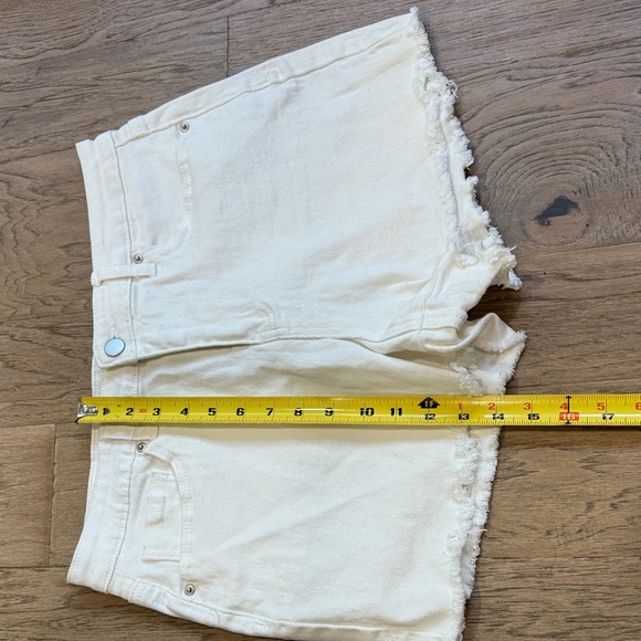 Abound Cream Jean Shorts for Women Size 31 - Picture 6 of 7